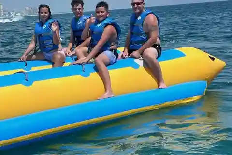 Destin: Banana Boat Dolphin Cruise