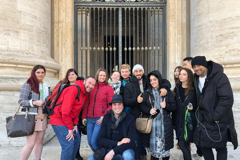 Roma: Tour con salto in linea del Vaticano, della Cappella Sistina e di San Pietro