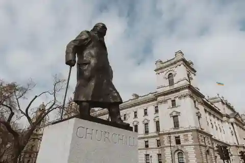 La vida de Churchill y la 2ª Guerra Mundial con visita a las Salas de Guerra
