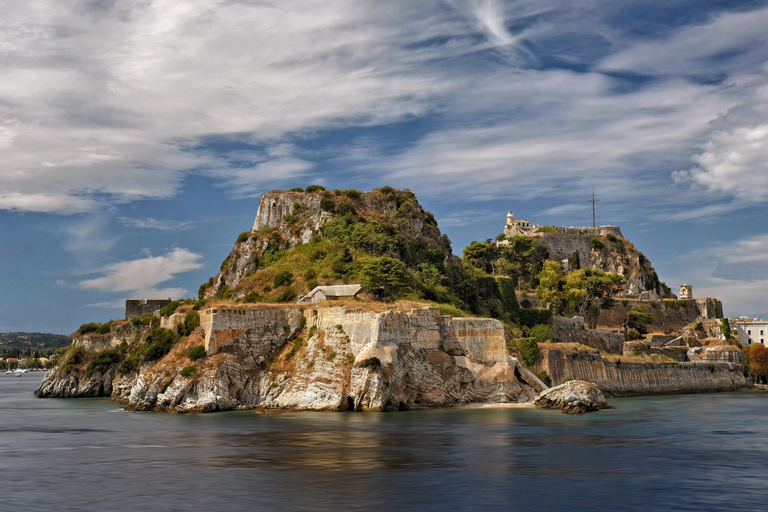 Puerto de cruceros de Corfú : Tour privado personalizado con furgoneta limusina