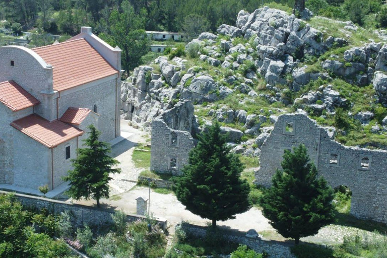 Från Tirana: Frälsarkyrkan, Spac-fängelset och vinprovning