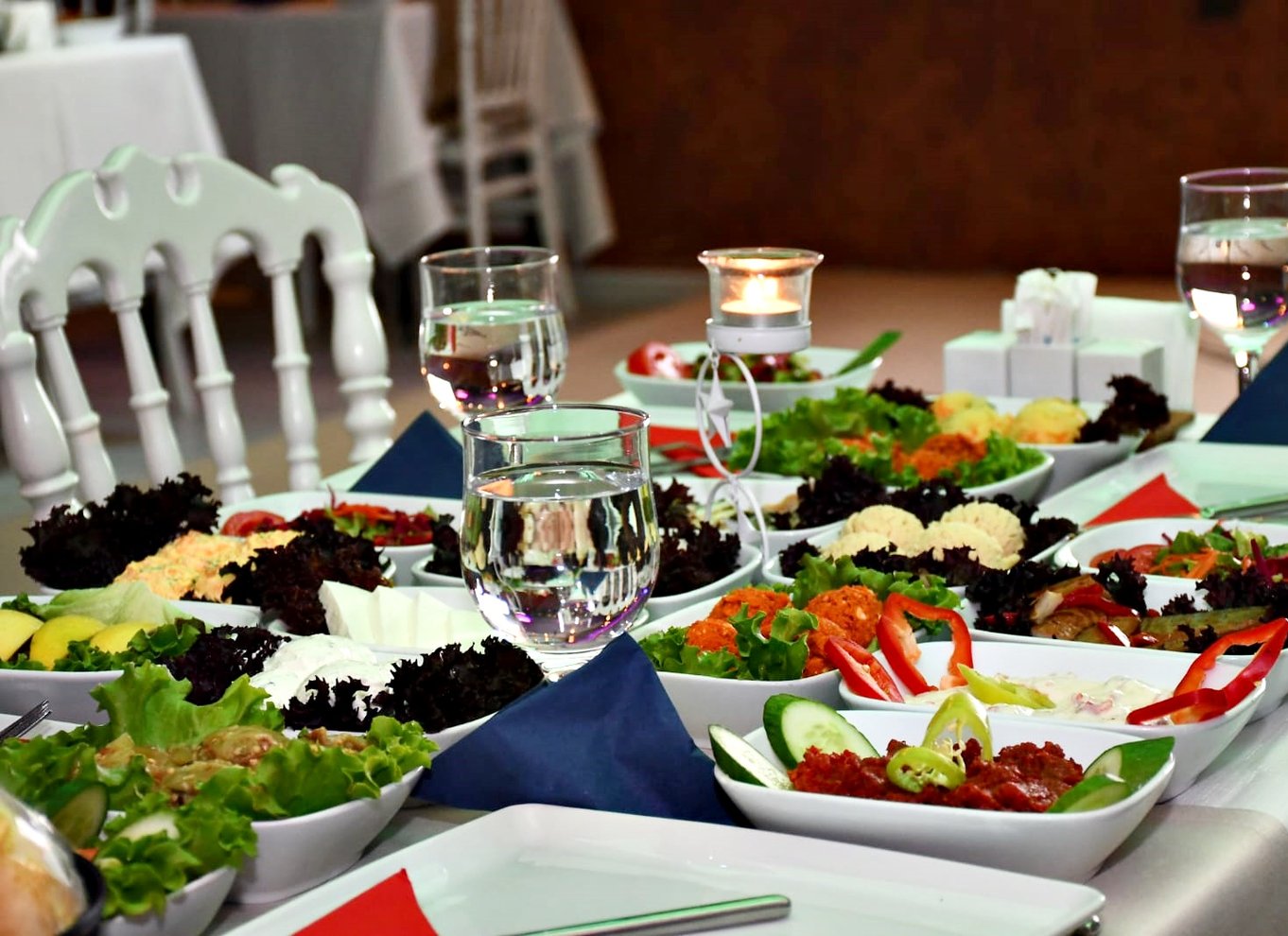 Istanbul: Bosporus-middagscruise og show med privat bord