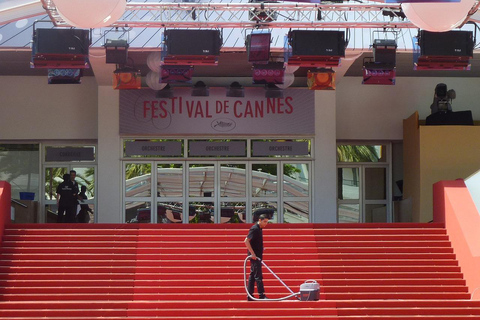 Guided tour of Cannes with official guide