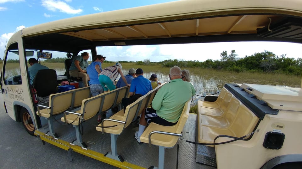 Miami: Everglades Airboat Ride and Tram Tour