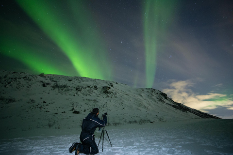 Tromsø: Excursión a la Aurora Boreal con fotos profesionales gratuitasTromsø: Excursión a la Aurora Boreal con Fotos Profesionales Gratis