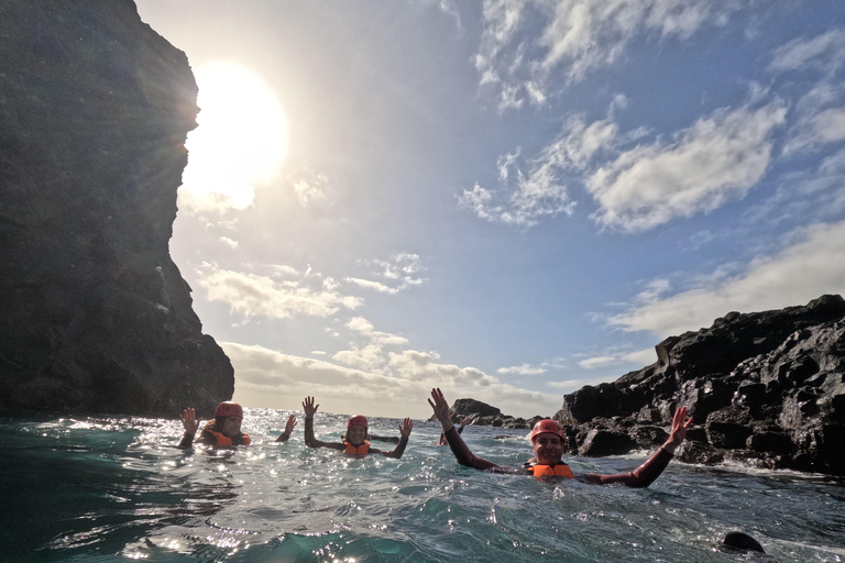 Azores Coasteering – Caloura l S. MiguelAzoren Coasteering – Caloura l S. Miguel