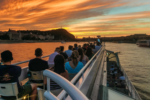 Budapest : 1 heure de croisière touristique en soirée avec boissonBudapest : 1 h de croisière en soirée et 1 boisson