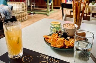 Köln: Gin-Verkostung im The Bär mit Begrüßungscocktail