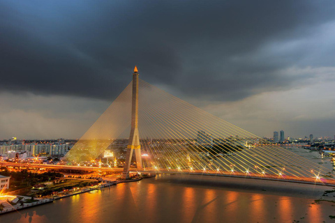 Bangkok : Dîner-croisière de luxe en blanc avec spectacle