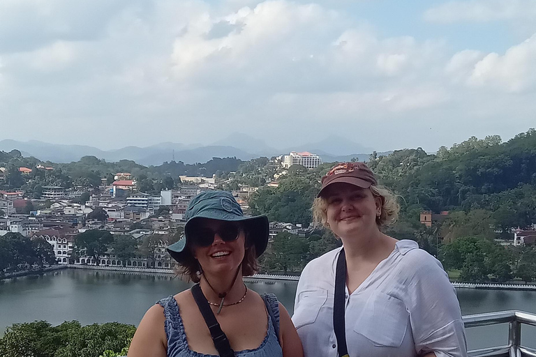 Kandy: Tuk Tuk City Tour Guide