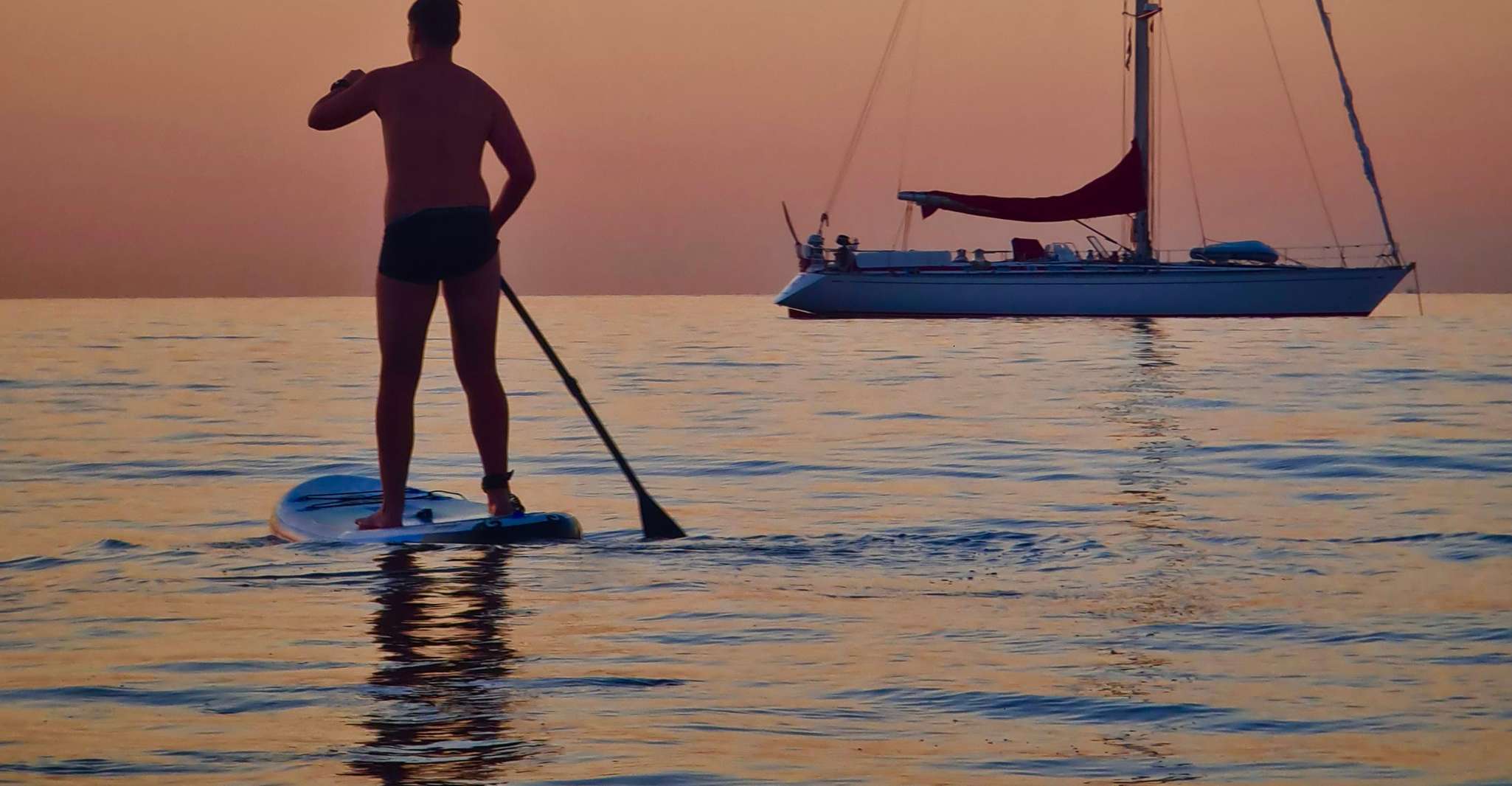 Barcelona: Paddleboarding at Sunrise. Includes: instructor, photos, equipment photo 12