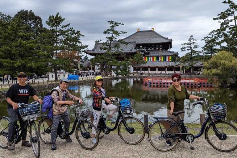 Nara: Prywatna rodzinna wycieczka rowerowa Nara Park z lunchemZ japońskim obiadem