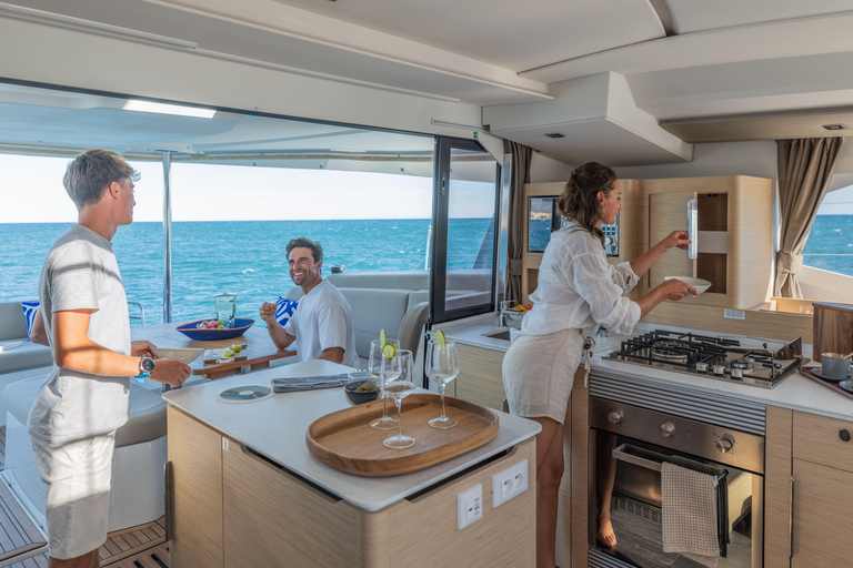 Luxury Catamaran Cruise Along Algarve Coast Half-day Luxury Catamaran Experience - Portimão