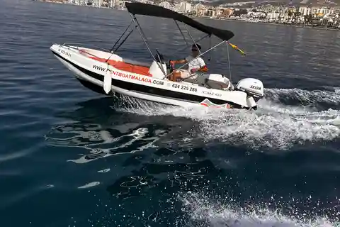Benalmádena: Boat rentals with no license needed.
