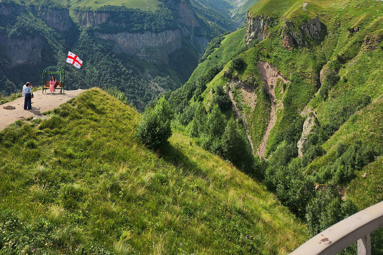 Tbilisi: Kazbegi Day Trip with Gergeti Trinity Church
