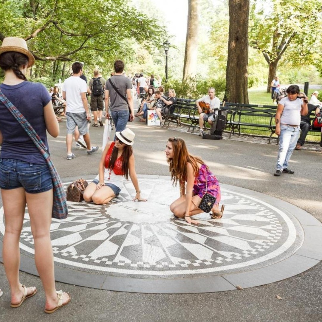 New York City: Friends TV Show Iconic Filming Locations Tour: Friends ...