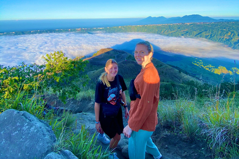 Escalada ao nascer do sol no Monte Batur com guia profissionalCom serviço de traslado do hotel, tudo incluído