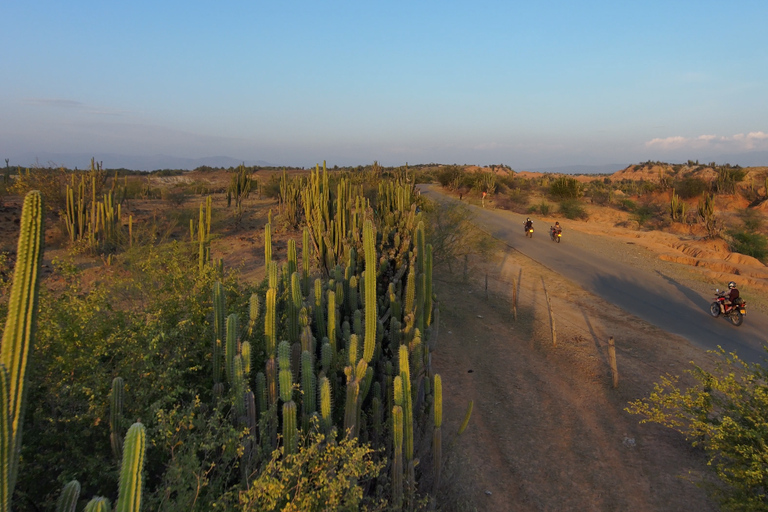 Von Bogota aus: 4-tägige Motorradtour zur Tatacoa-Wüste