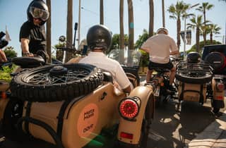 Privates Erlebnis mit Champagner im Beiwagen von Nizza nach Monaco