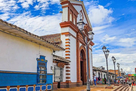 MEDELLIN : VISITE DE EL RETIRO+LA CEJA+SAN ANT PEREIRA+CARMEN VIBORAL+CHUTES D&#039;EAUMEDELLIN : VISITE DE RETIRO+LA CEJA+SAN ANT PEREIRA+CARMEN VIBORAL + CASCADES