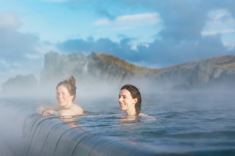 Reykjavik: Sky Lagoon Admission with Transfer Sky Pass Admission