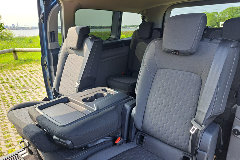 From Riga: Private Transfer to Tallinn with Pärnu City Tour