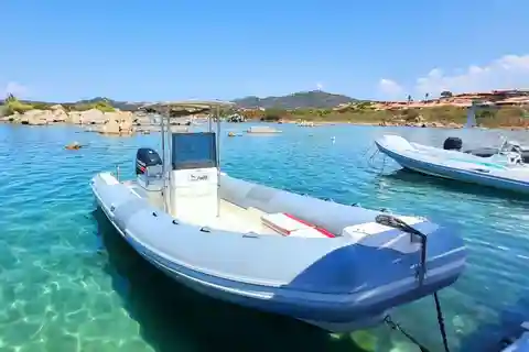 Da Porto Rotondo: Tour in gommone delle spiagge di Porto Cervo