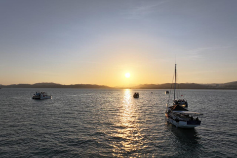 Langkawi: Experiencia en Crucero al AtardecerCrucero básico al atardecer