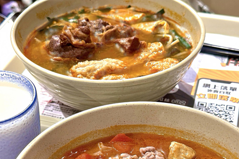 Hong Kong: Wan Chai Private Walking and Food Tour