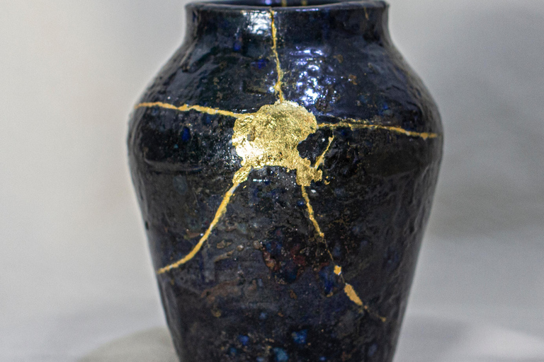 Jabal Lwiebdeh Amman: Japanese Pottery (Kurinuki)