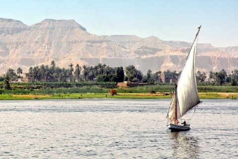 Luxor: Crucero de 3 días por el Nilo hasta Asuán con globo aerostáticoBarco de lujo