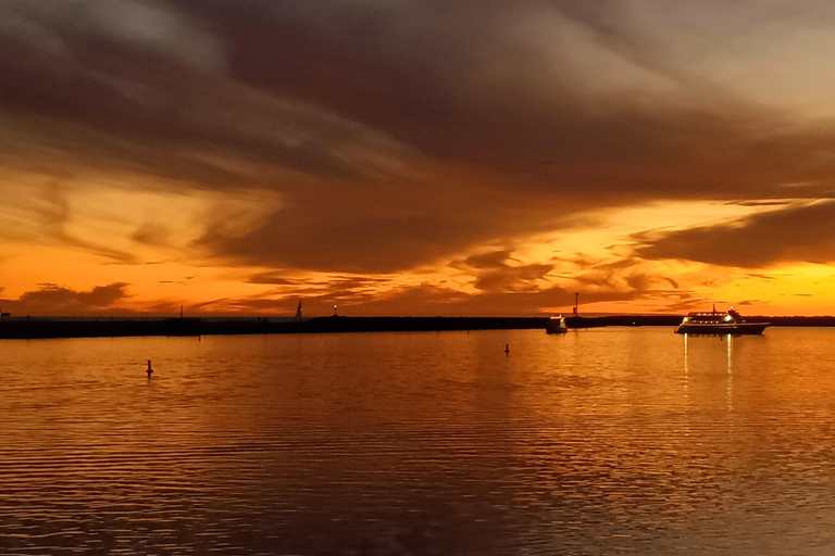 Karaoke Boat Cruise ( Drinks included) LA's best attraction Venice Beach photo Shoot with celebrity fashion photographer