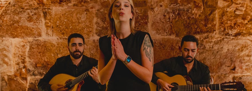 Lisbona: spettacolo di fado autentico e vino