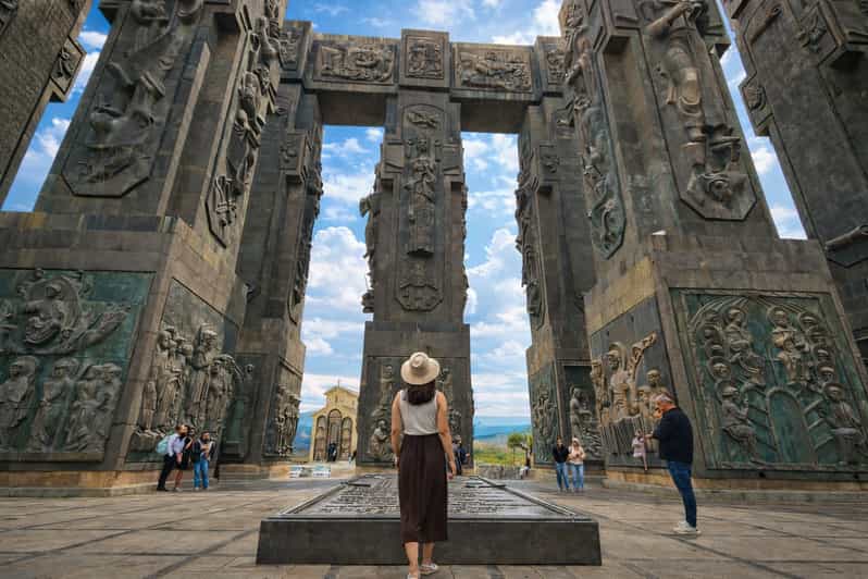 Tbilisi - Mtskheta Tour: History, Views, Wine & Boat Ride