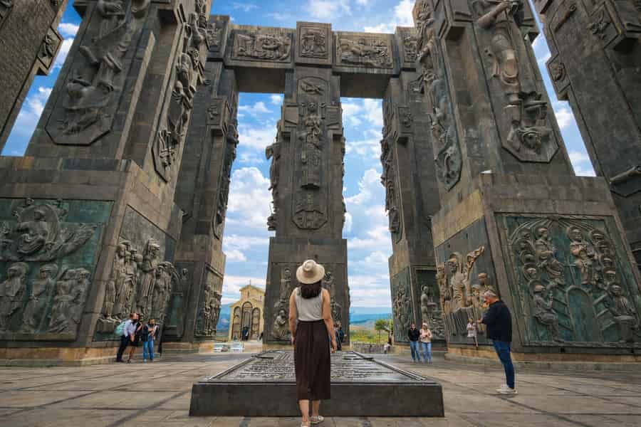 Tour: Tiflis – Mzcheta: Geschichte, Aussicht, Wein & Bootsfahrt. Foto: GetYourGuide