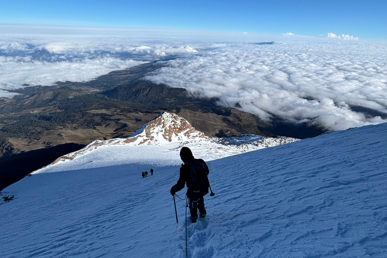 Pico de Orizaba Summit: 2-Day Tour with Gear and Personalized Tour Guide Pico de Orizaba Summit: 2-Day Tour with Equipment and Personalized Guide