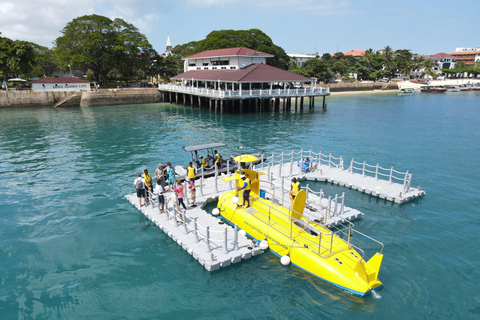 Zanzibar: Fattoria delle spezie e tour in battello con crociera al tramontoZanzibar: Tour sottomarino della fattoria delle spezie e crociera al tramonto