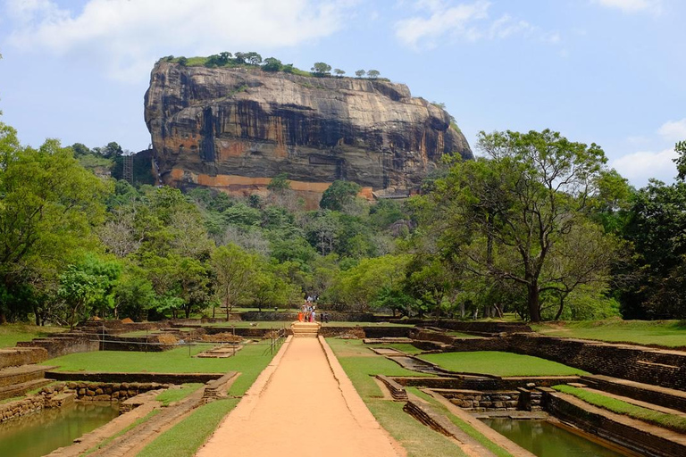 Sigiriya Lion Rock - Return Day Trip from Colombo