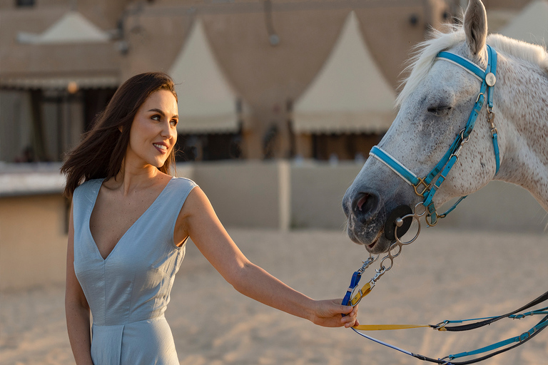 Dubaï : Excursion à la forteresse du désert du Sahara avec buffet et spectacle vivant