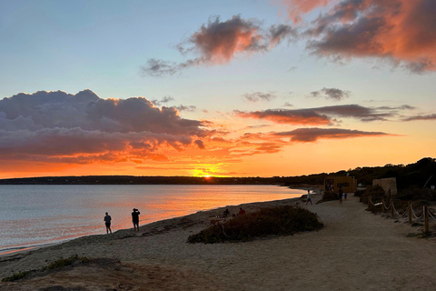 Formentera: Hidden Spots Tour in Land Rover Defender Formentera: Hidden Spots Tour in a Land Rover Defender