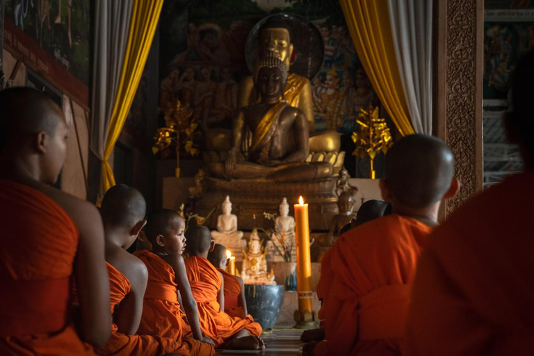 Siem Reap: Mönchs-Segen und Dorfleben auf einer Tour mit dem RollerSiem Reap: Mönchs-Segen und Dorfleben auf einer Roller-Tour