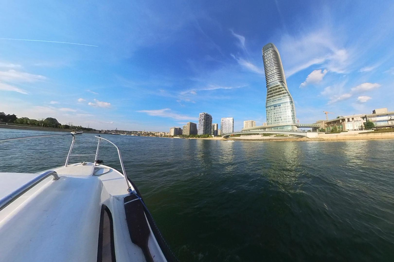 Belgrade: Private Sunset Boat Tour with Photography