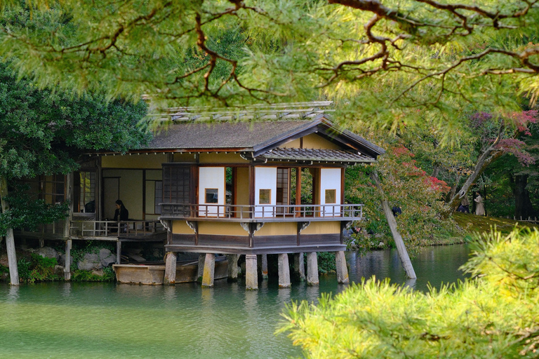 Kanazawa Full Day: Samurai, Matcha & Garden Experience.