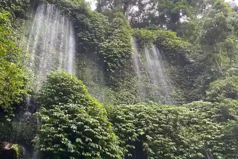 Lombok: dagtrip naar watervallen en culturele dorpen