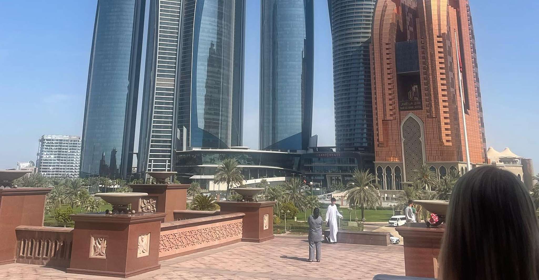 Dubai, Abu Dhabi City Sightseeing Tour met Grand Moskee - Hizvo