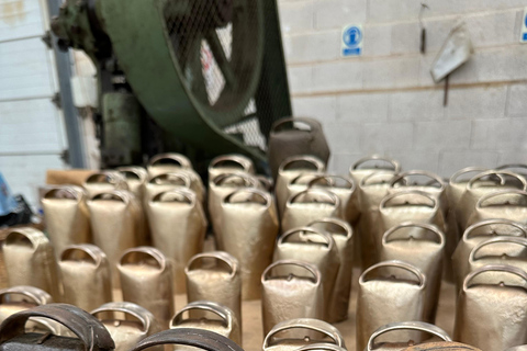 Alentejo cowbells: a guided tour of a craft factory Alentejo rattles: a guided tour of an artisanal factory