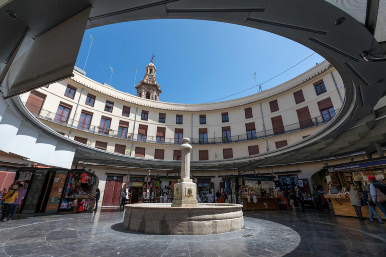 Valencia: Bike Tour, historic center & arts-sciences museum