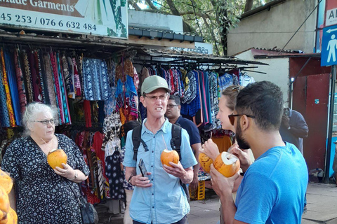 Scooter Street Eats Tour in Colombo ( All inclusion )