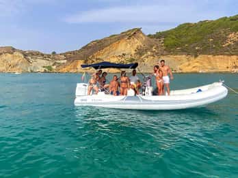 San Leone: tour di mezza giornata in barca Scala dei Turchi con skipper