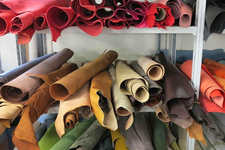 Discover an authentic Italian leather goods factory in Florence